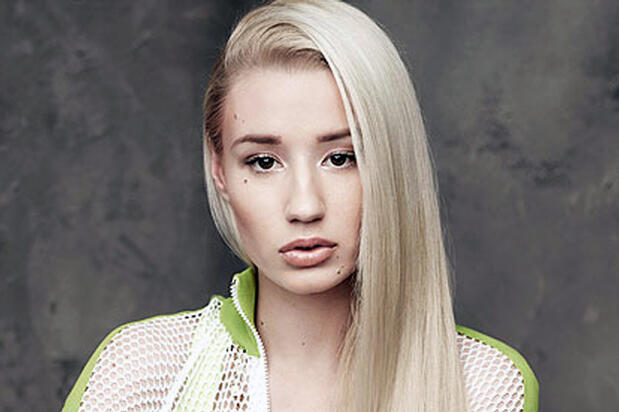 Iggy Azalea, Rapper Cewek yang Lagi Naik Daun Pake Baju Ondel-Ondel