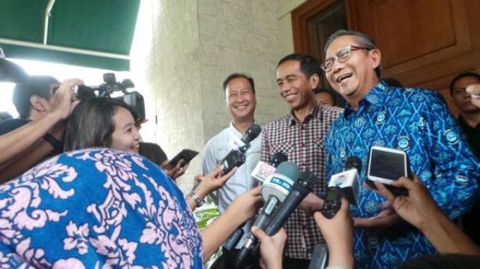 Ginandjar Kartasasmita Titipkan Jabar pada Jokowi