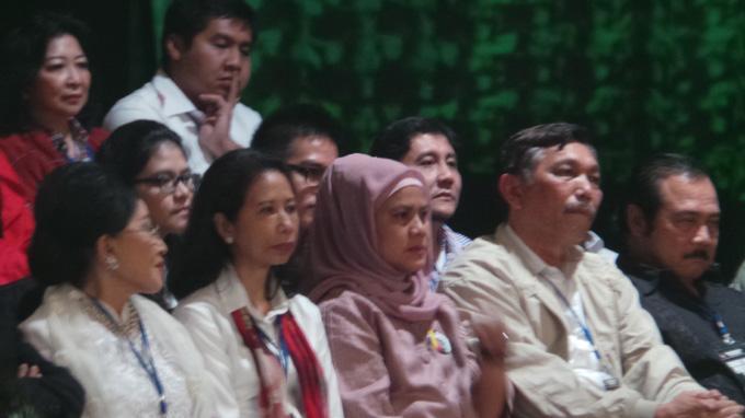 &#91;PIC&#93; Alhamdulillah ... Kini Isteri Jokowi, Iriani, Sudah Pakai Jilbab. Cantik Lhoo..