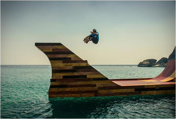 RAMP SKATEBOARD DI TENGAH LAUT