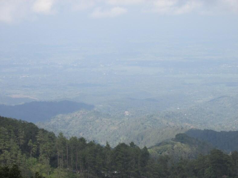 Wisata di Air Terjun Dolo