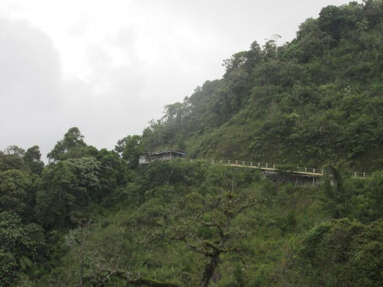 Wisata di Air Terjun Dolo