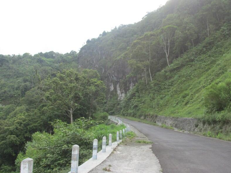 Wisata di Air Terjun Dolo