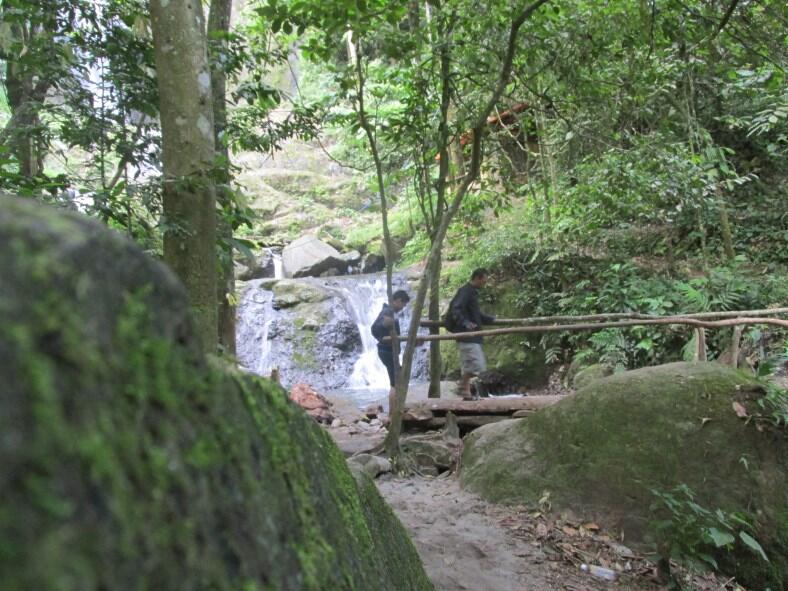 Wisata di Air Terjun Dolo