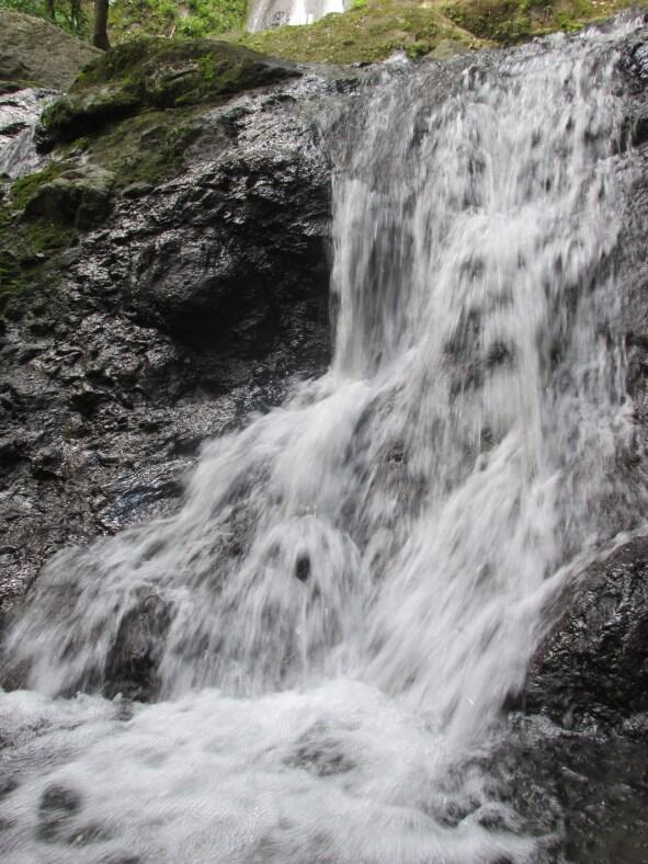 Wisata di Air Terjun Dolo