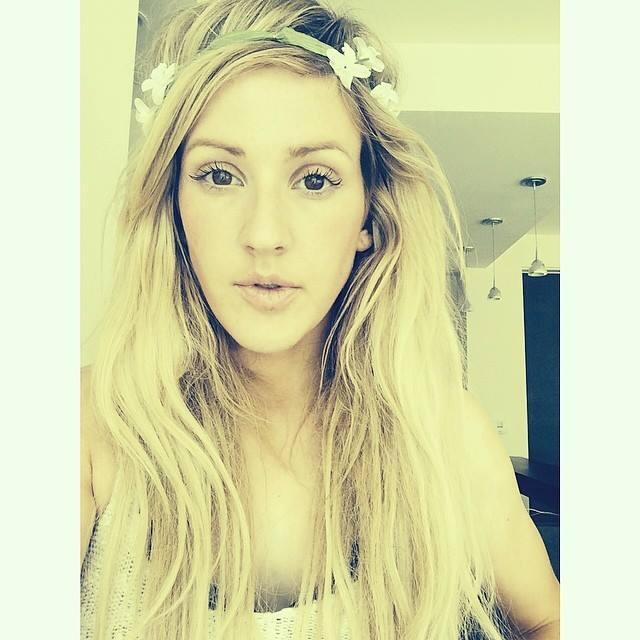 MENGENAL SI CANTIK BERSUARA NYARING ELLIE GOULDING