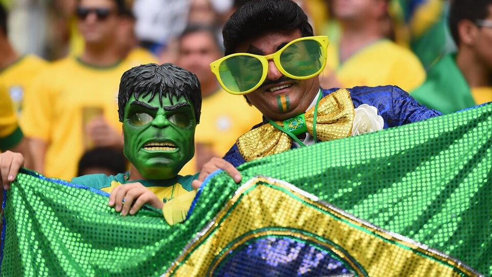 Berbagai Aksi &amp; Ekspresi &quot;Gila&quot; Para Supporter di Piala Dunia Brazil 2014 (Best Pict)