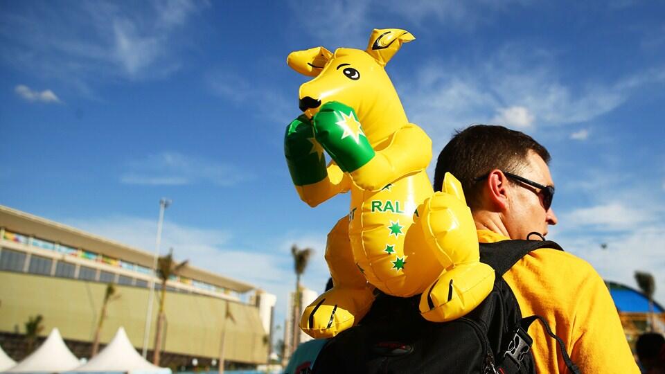 Berbagai Aksi &amp; Ekspresi &quot;Gila&quot; Para Supporter di Piala Dunia Brazil 2014 (Best Pict)