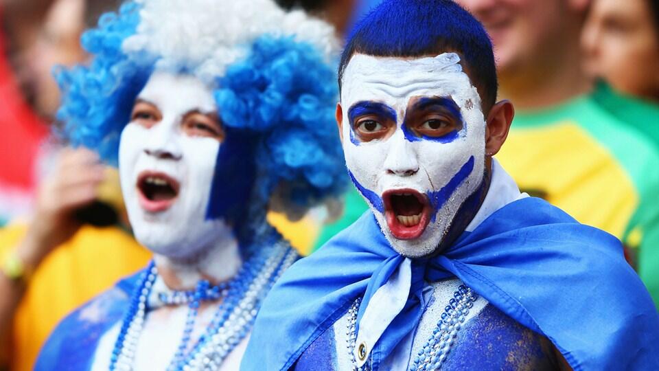 Berbagai Aksi &amp; Ekspresi &quot;Gila&quot; Para Supporter di Piala Dunia Brazil 2014 (Best Pict)