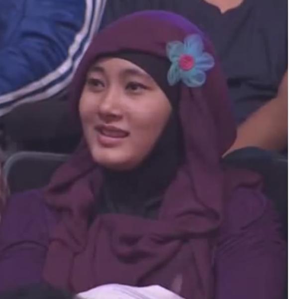 teman² and agan² ada yg kenal wanita ini ngg ??