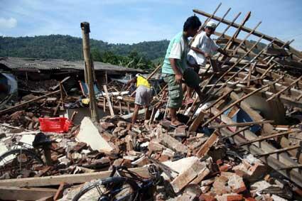 Orang Indonesia harus SANGAT SIAP dengan bencana ini