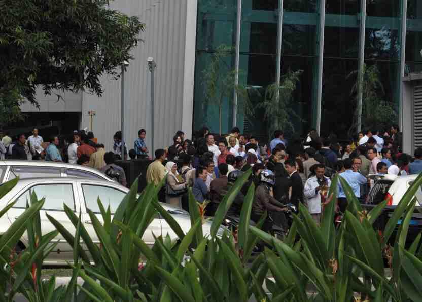 Orang Indonesia harus SANGAT SIAP dengan bencana ini