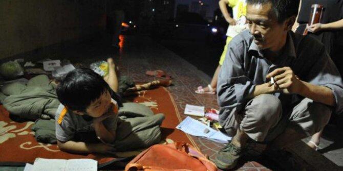 Dibuang, bayi manis ini dirawat tunawisma