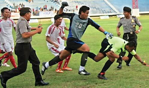 Reaksi gol Amrik yg heboh di World Cup (Hebohnya ngalahin Bonek)
