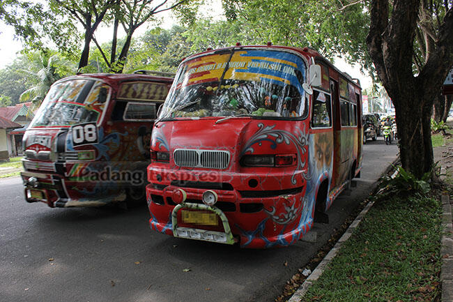 Gambar-gambar Modifikasi Angkutan Umum di Indonesia - Page 