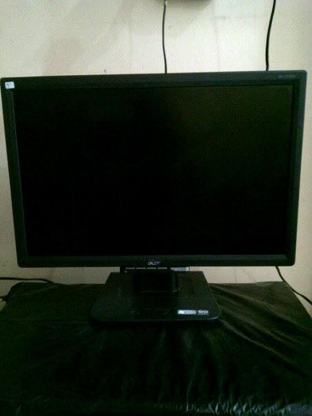 LCD Monitor 19"wide