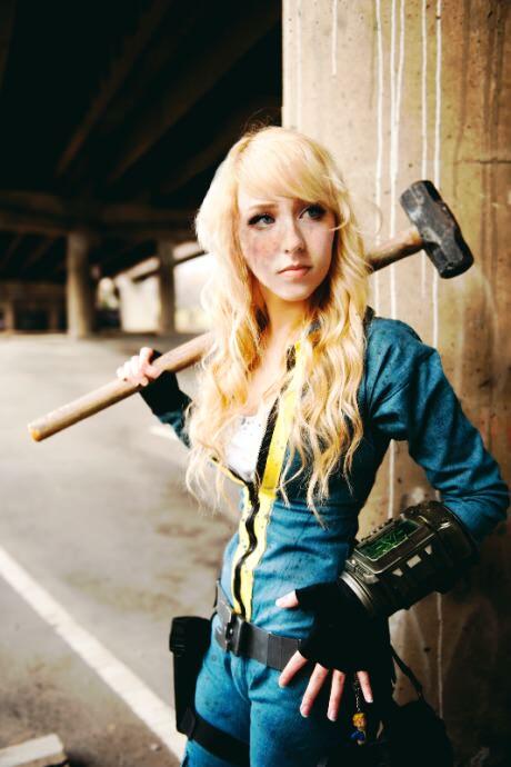 COSPLAY GREGET DAN UNIK