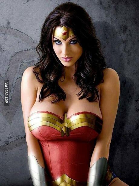 COSPLAY GREGET DAN UNIK