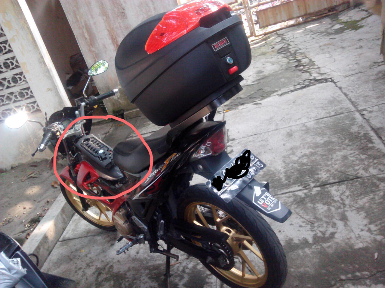 Satria FU dengan BOX (punya ane gan)