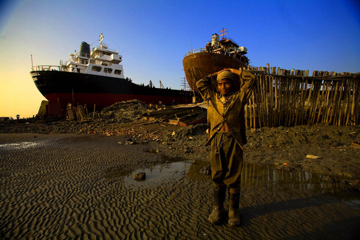 Mengenal &quot;Ship Breaking&quot; Recycling Kapal-kapal 