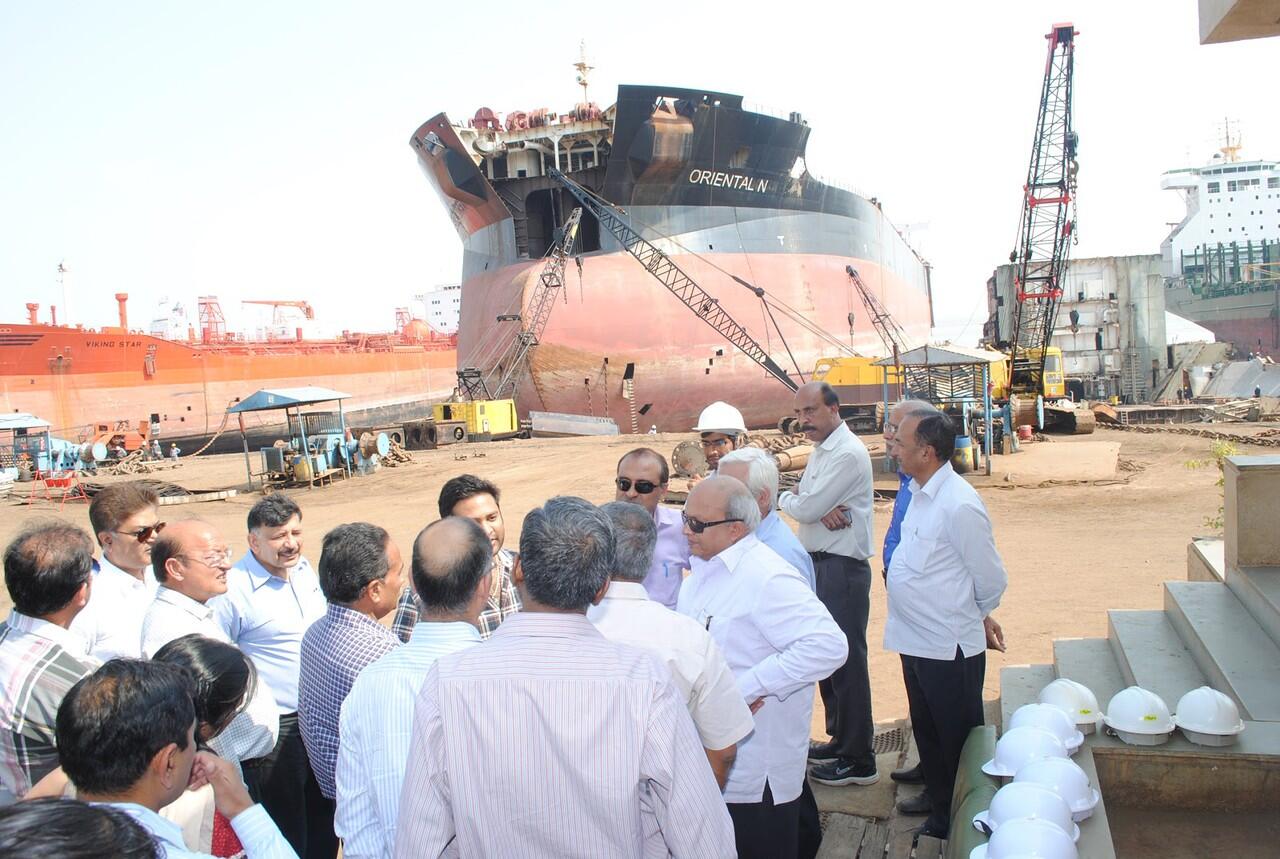 Mengenal &quot;Ship Breaking&quot; Recycling Kapal-kapal 