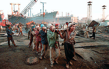 Mengenal &quot;Ship Breaking&quot; Recycling Kapal-kapal 