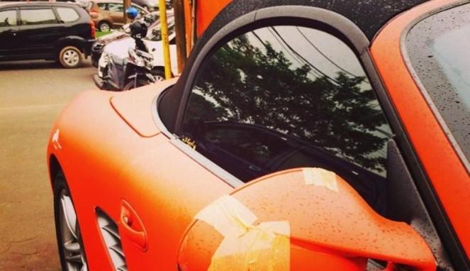 Porsche Disenggol Tronton, Jupe: Akurapopo