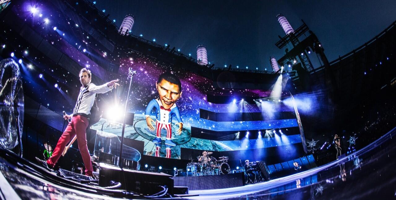 Yuk gan intip fantastisnya panggung live concert nya MUSE