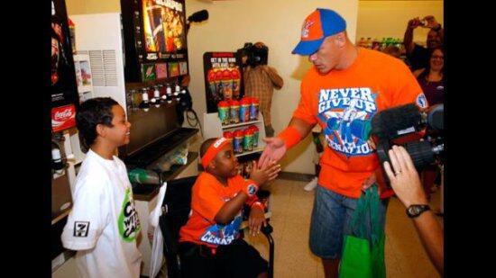 Sisi Lain John Cena (Punya Jiwa Sosial yang tinggi Gann!!)