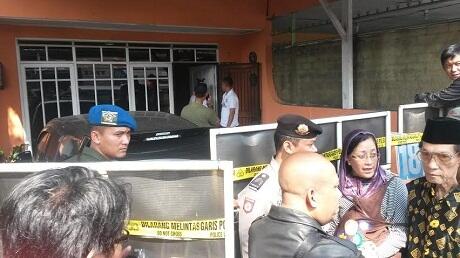 ( Ono Opo ? ) 2 anak perwira TNI dan 1pembantu ditemukan tewas di rumah Dinas !