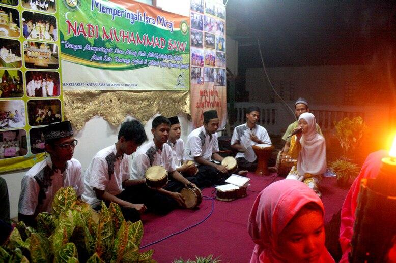 Kreatifitas Pemuda/i Islam di jaman Modern ( Pict ) pawai obor