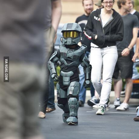 COSPLAY GREGET DAN UNIK