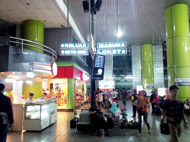 Stasiun Gambir, Jakarta...sekarang