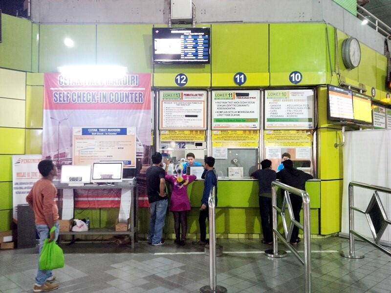 Stasiun Gambir, Jakarta...sekarang