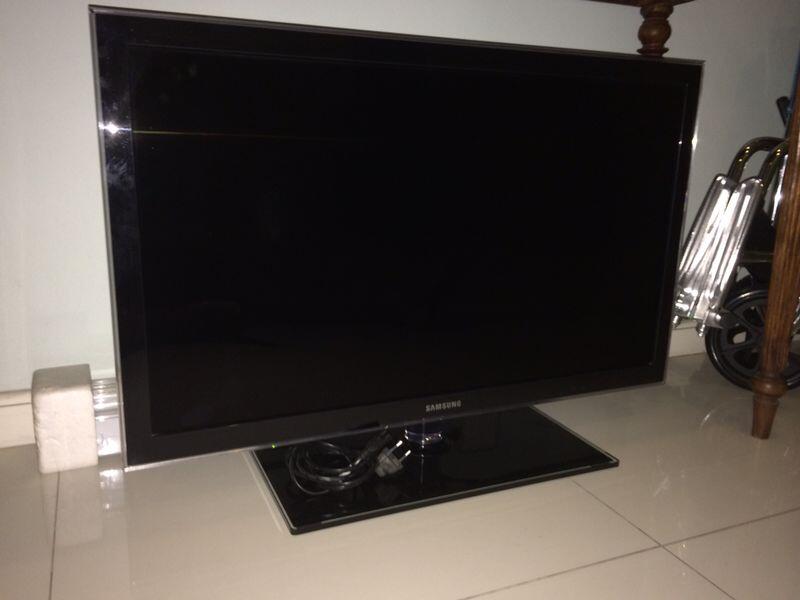 Jual TV LED SAMSUNG 32" UA32D5000PM