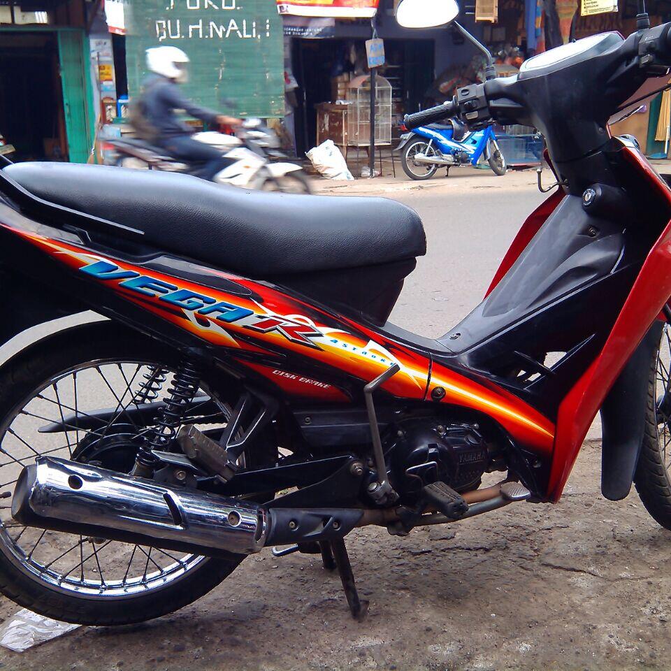 Jual Vega R New Tahun 2007 warna Merqh