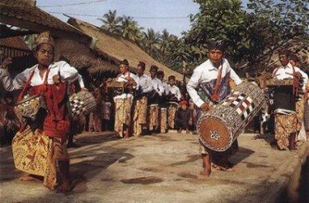 GENDANG BELEQ - Musik Perang Khas Suku Sasak Lombok