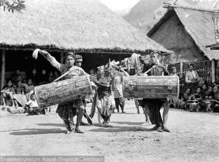 GENDANG BELEQ - Musik Perang Khas Suku Sasak Lombok