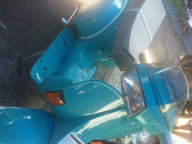 Vespa Warna Biru luancarr