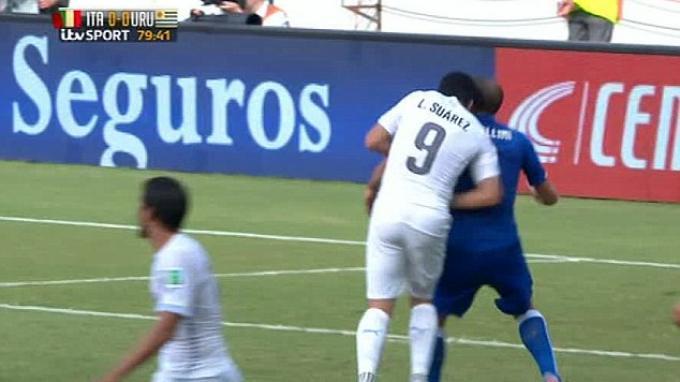 Gigitan Suarez Dijadikan Taruhan 