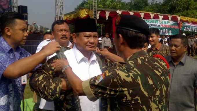 Gelar Kehormatan warga Ansor ke Prabowo adalah illegal