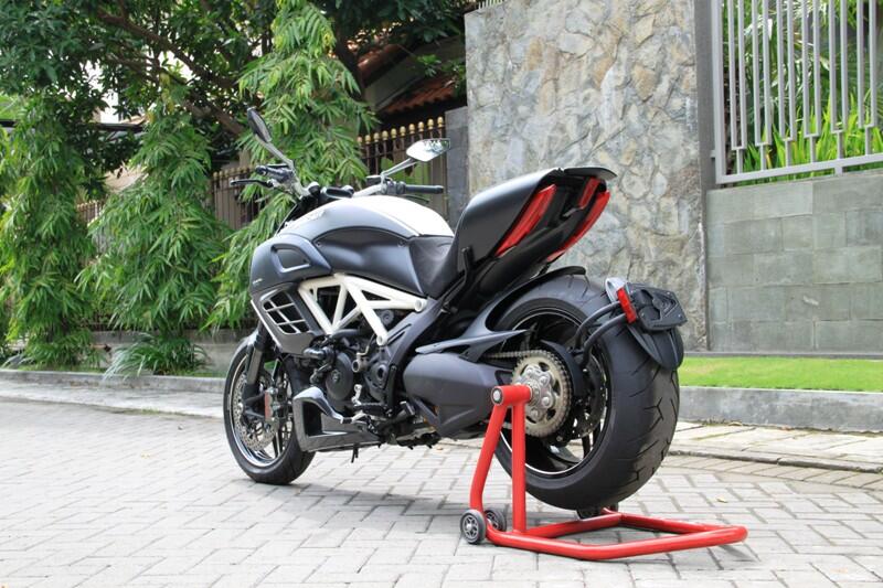 Ducati Diavel AMG