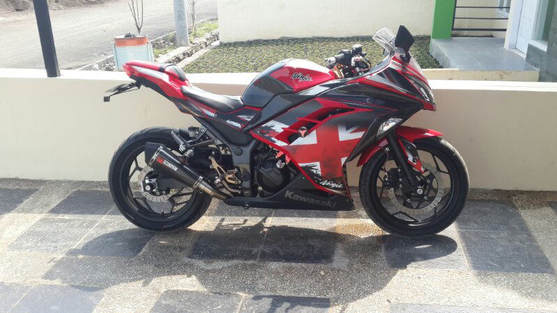 jual ninja 250 fi merah 2013 modif branded