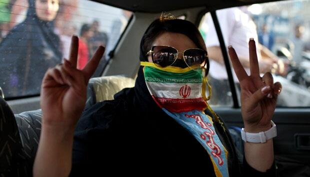Polisi Tangkap Pendukung Timnas Iran 