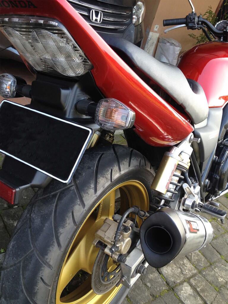 HONDA CB 400 SF, 1998 . tampilan Spec 3 . Mera metalik