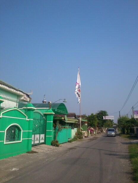 Gila..!! Banner Prabowo Dimana Mana, Di Setiap Jalan Ada