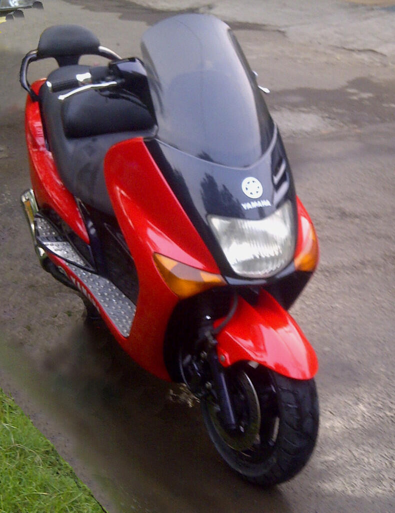 Yamaha Majesty 125 Red Ferrari