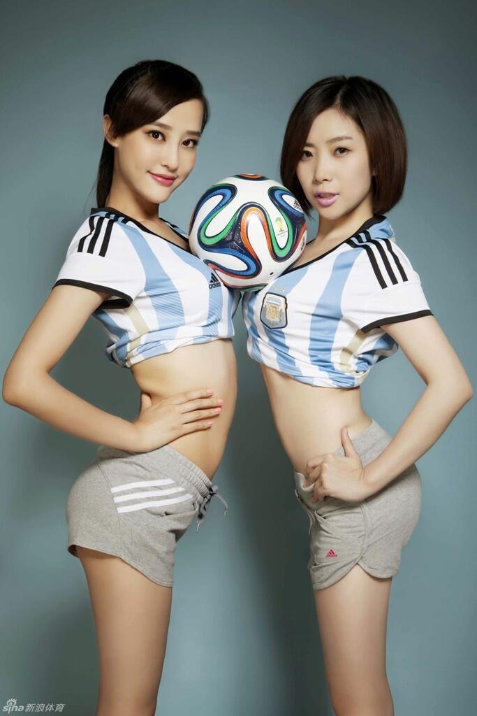 Para Model Ini Ikut Memeriahkan Gemerlap Piala Dunia 2014