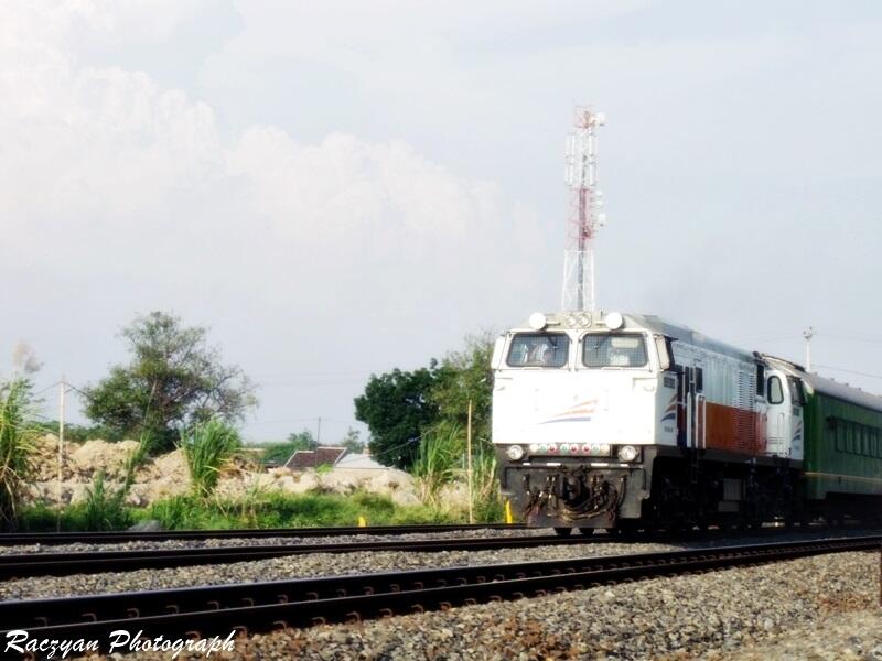 Kumpulan foto Kereta Api hasil jepretan sendiri