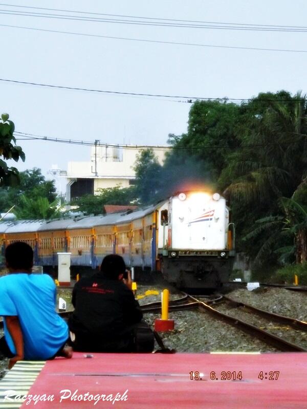 Kumpulan foto Kereta Api hasil jepretan sendiri